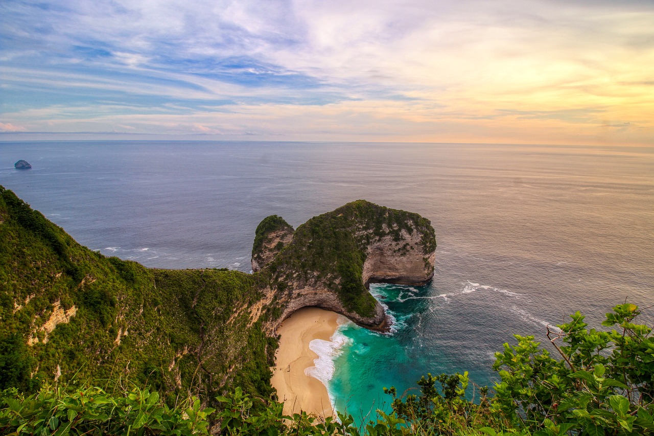 what to do nusa islands bali indonesia