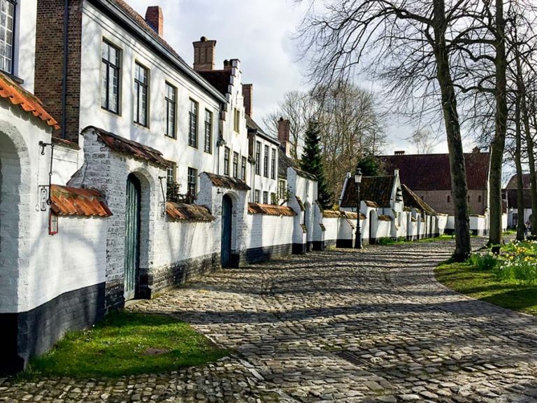 Worth seeing Bruges Beguinage