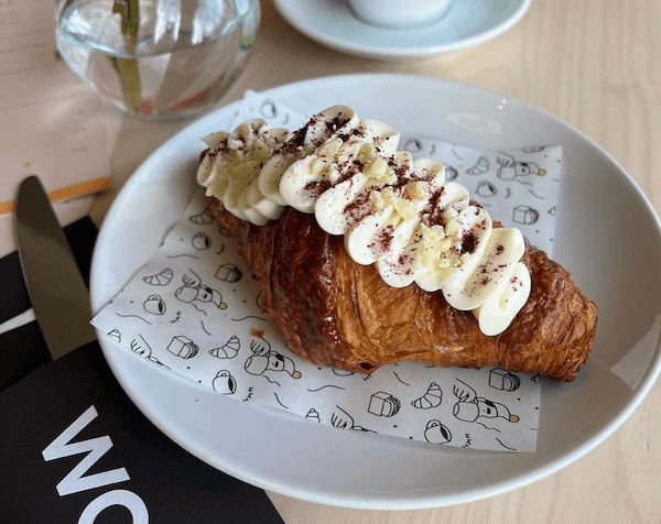 wolly's croissant party