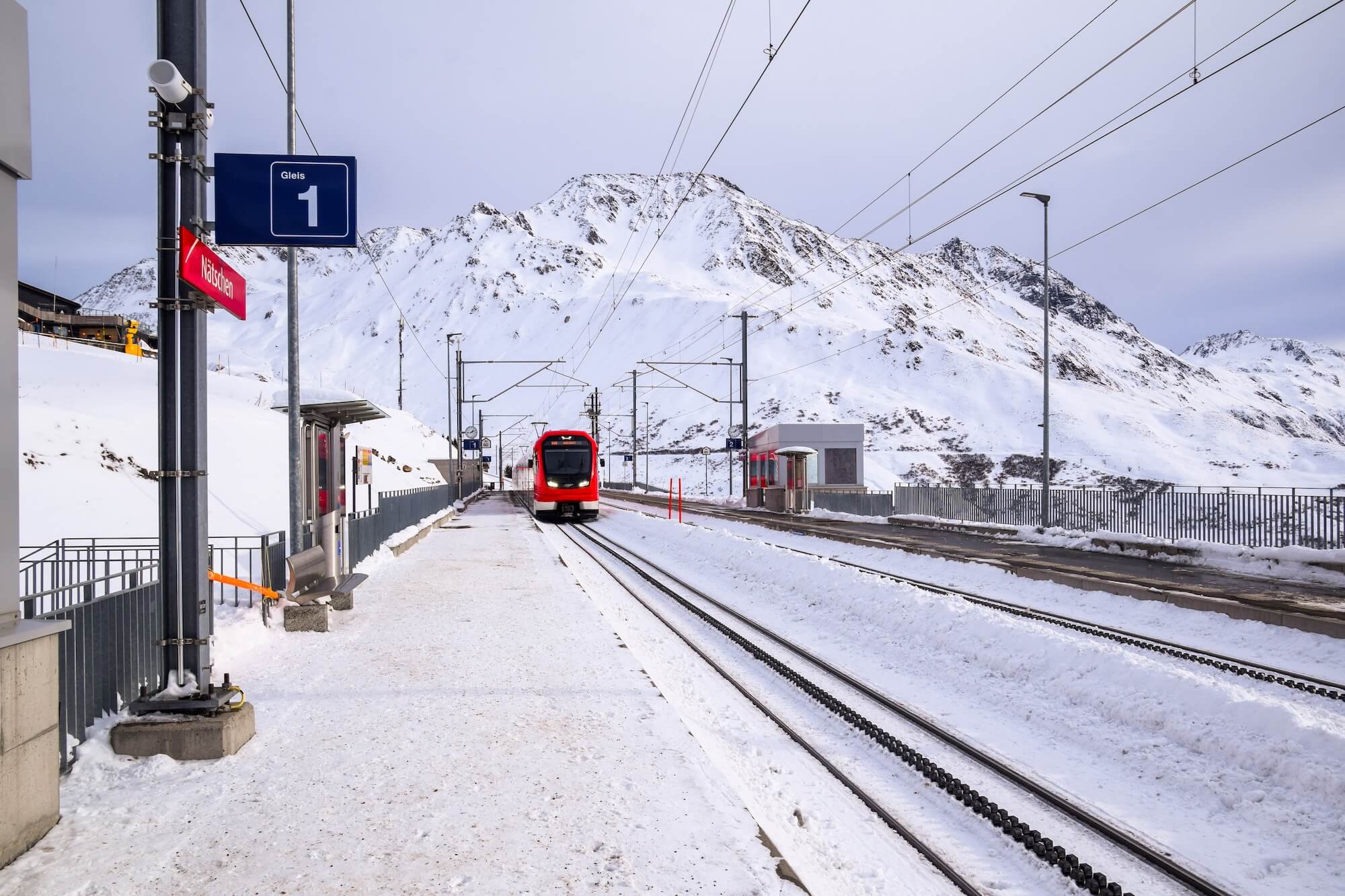 switzerland winter train panorama routes highlights tips