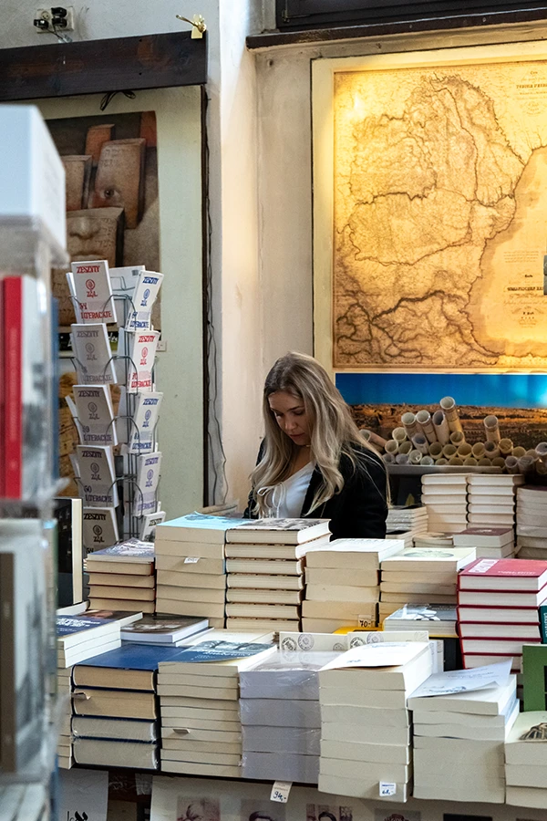 Boekwinkel Austeria bezoeken in Kazimierz