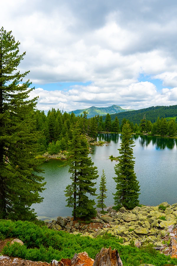 Day 3: The Balkan Trail, lunch spot by the lake