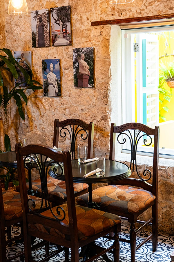 Experience Cafe Aruba in Oranjestad: A Fun Spot for Lunch and Coffee