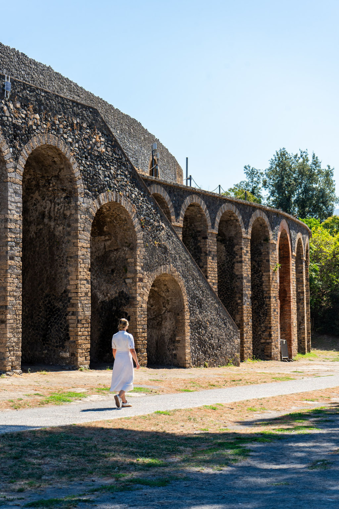 Helpful Tips for a Day Trip to Pompeii