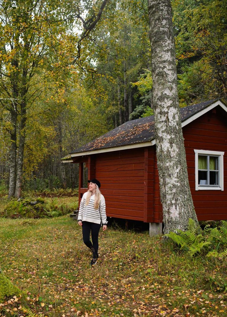 Travel Tips for Finland: Red Finnish Cottage