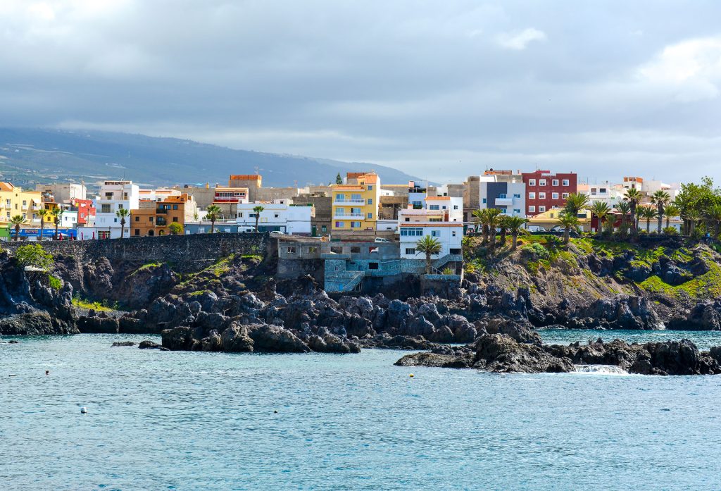 The breathtaking view of Tenerife’s coastline, the best travel tips for Tenerife from Travander.