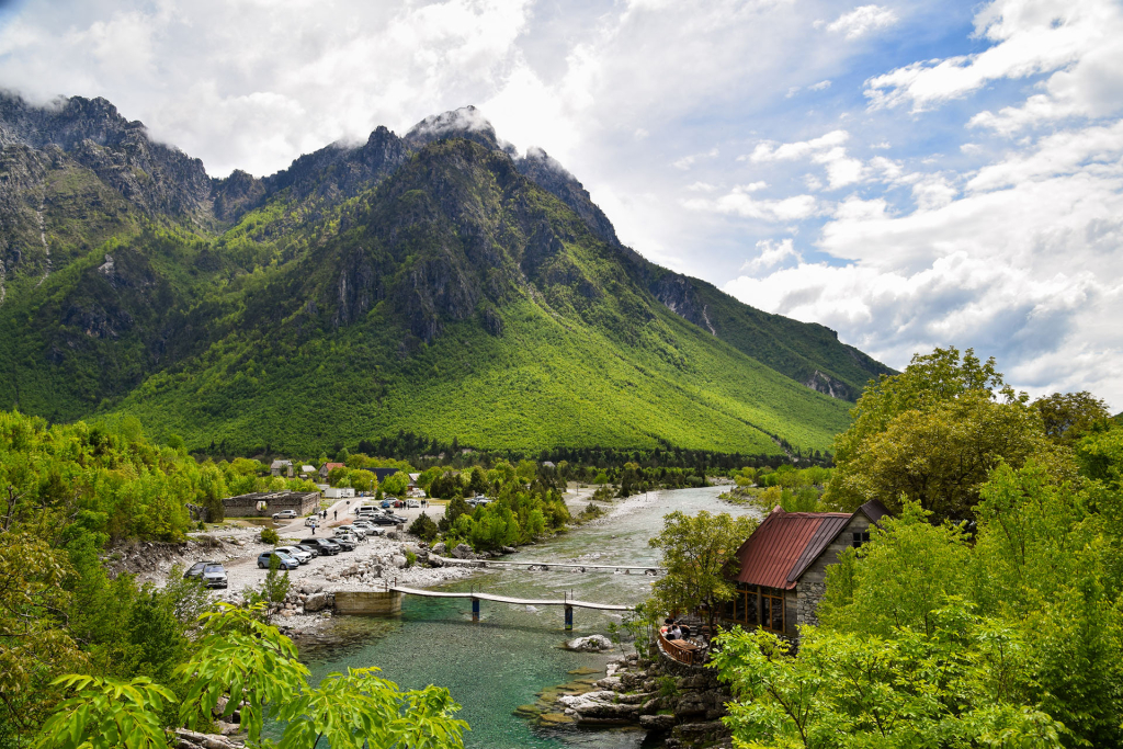 Theth's incredible location in the heart of nature, surrounded by mountains