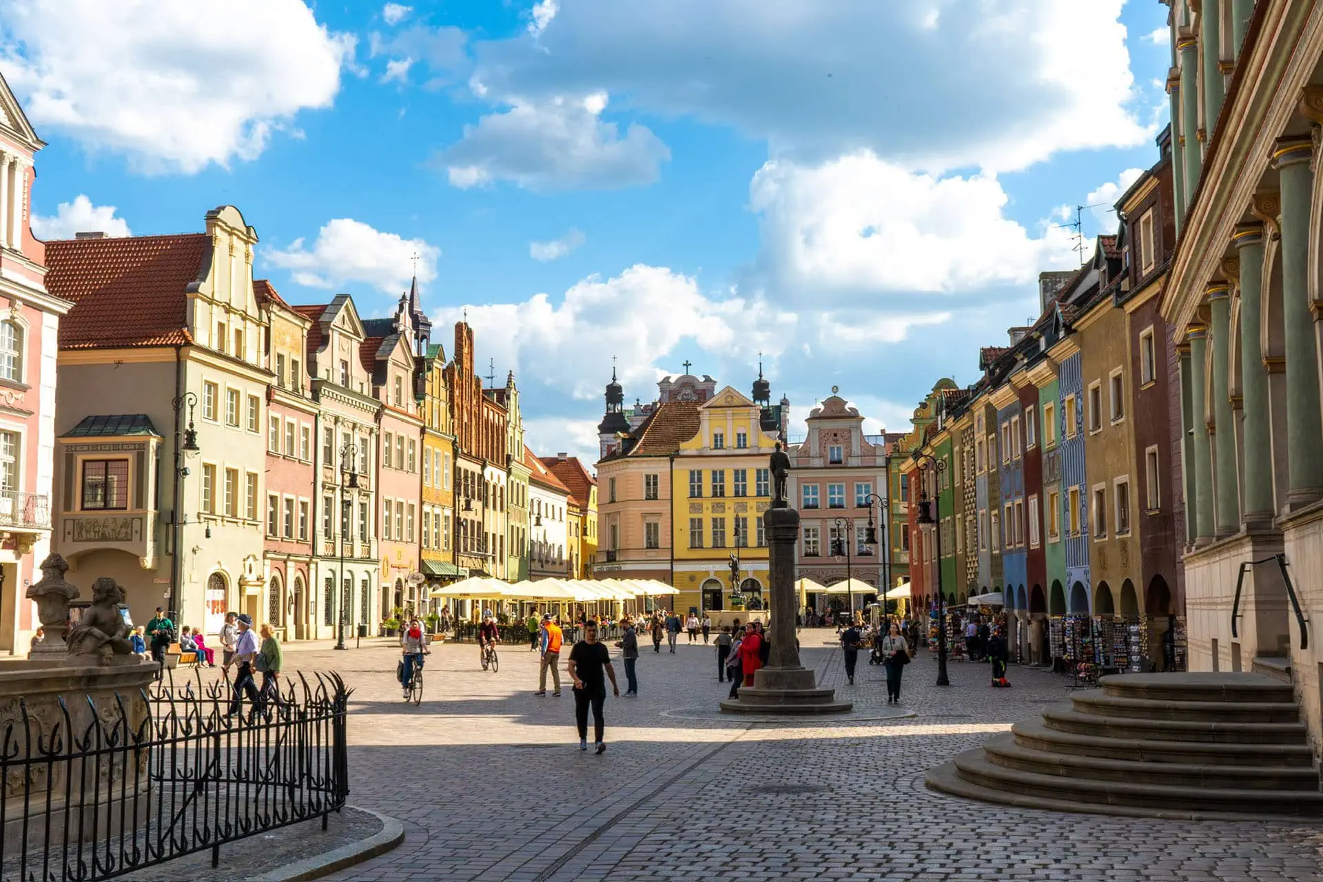 Poland Tour: Krakow-Gdansk Road Trip (Fly & Drive)