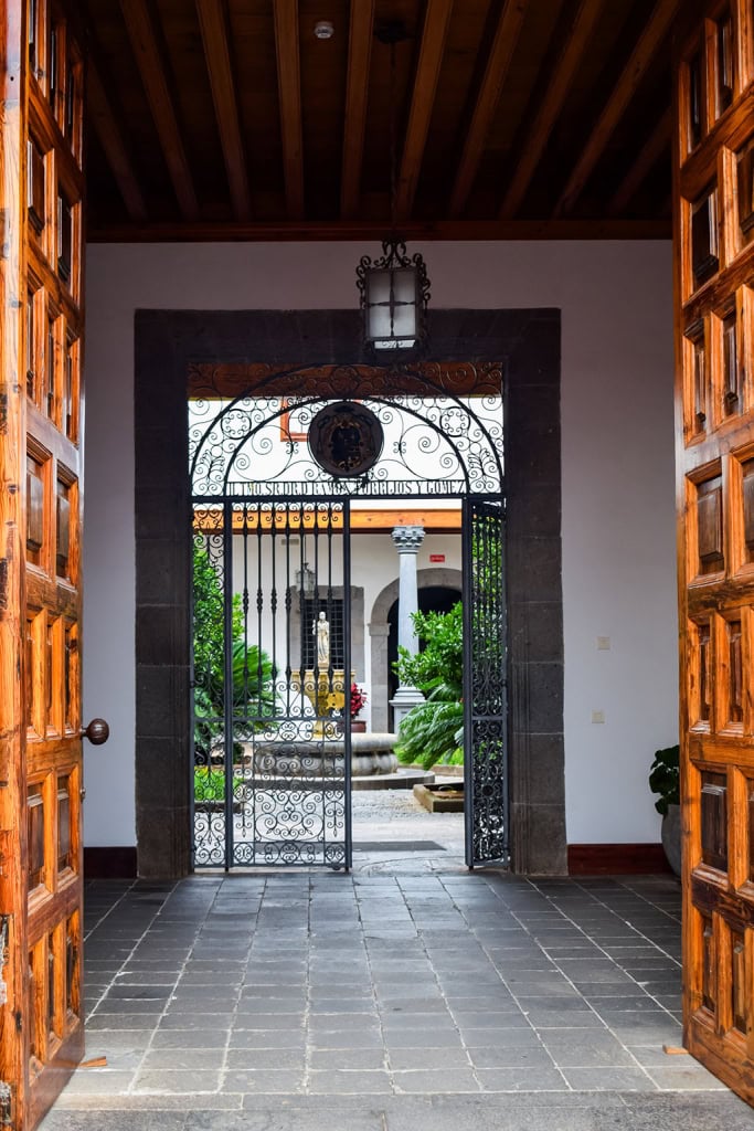 Places of Interest: La Laguna, Plaza del Adelantado, Palacio de Nava