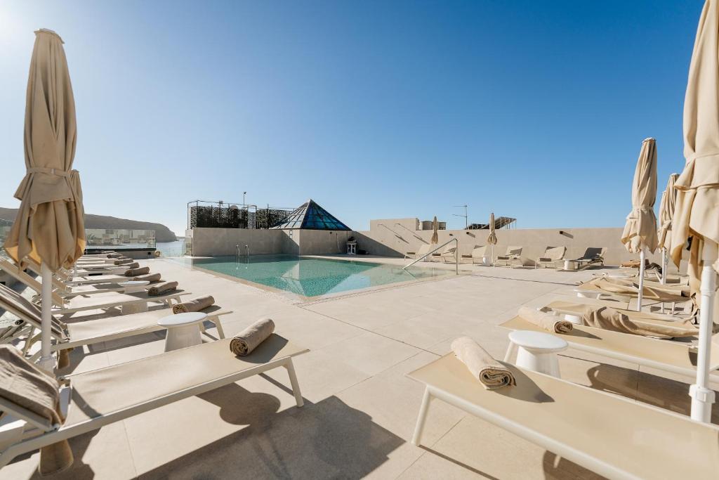 Hotel Tip: Reveron Plaza, Los Cristianos, Tenerife